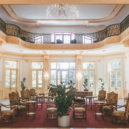 Terres De France - Appart'Hotel Le Splendid Allevard Kültér fotó
