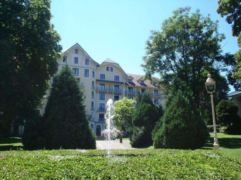 Terres De France - Appart'Hotel Le Splendid Allevard Kültér fotó