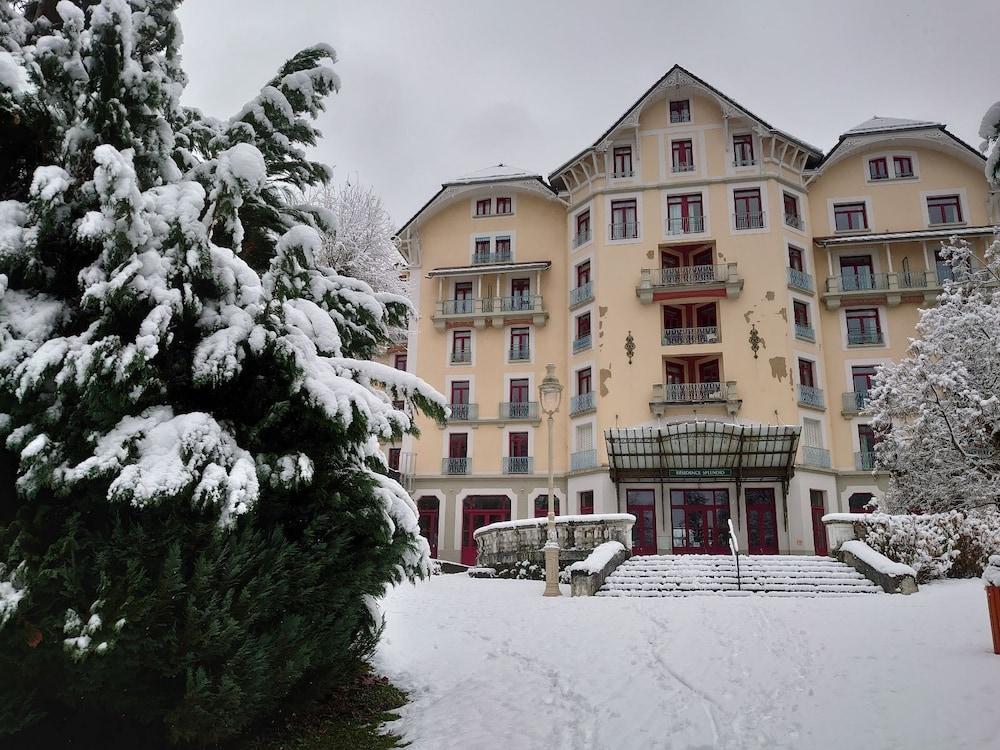 Terres De France - Appart'Hotel Le Splendid Allevard Kültér fotó